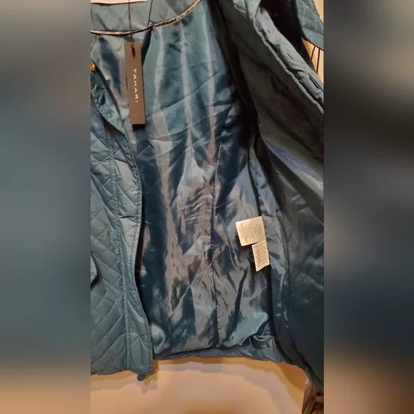 21. NWT Tahari Quilted Jacket - Picture 8 of 13